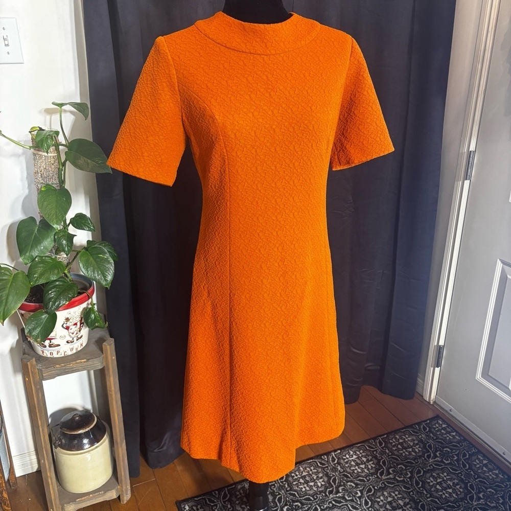 Handmade vintage A-line dress in orange crepe, women’s medium